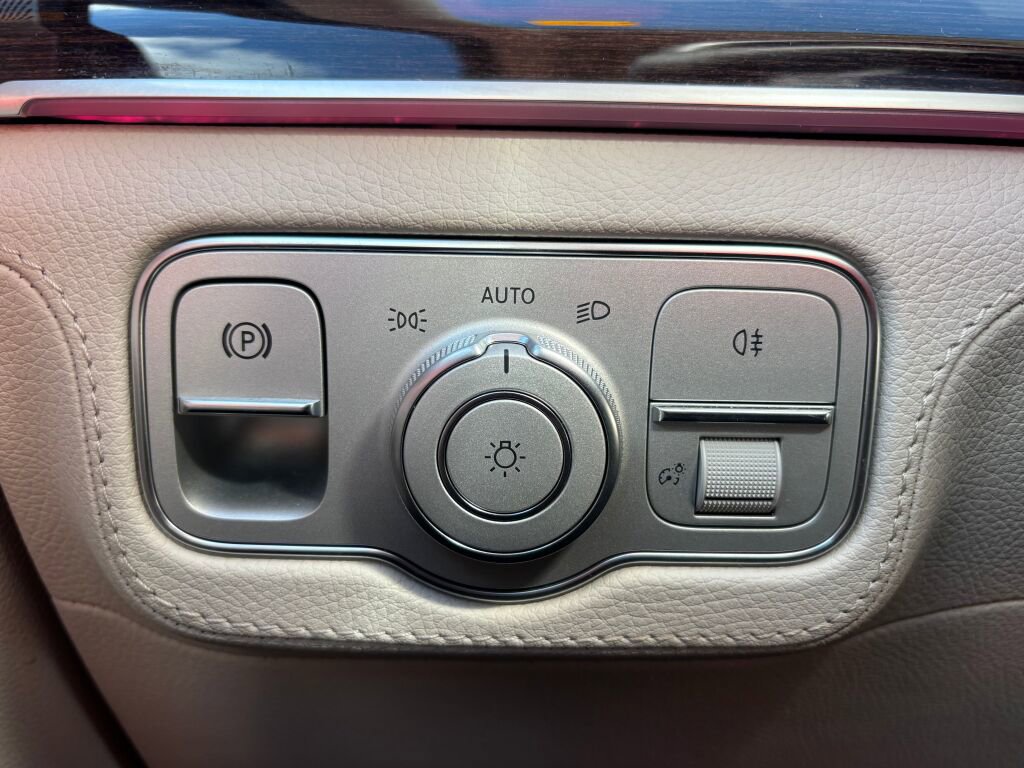 Certified 2024 Mercedes-Benz GLE 450e 4MATIC image 28