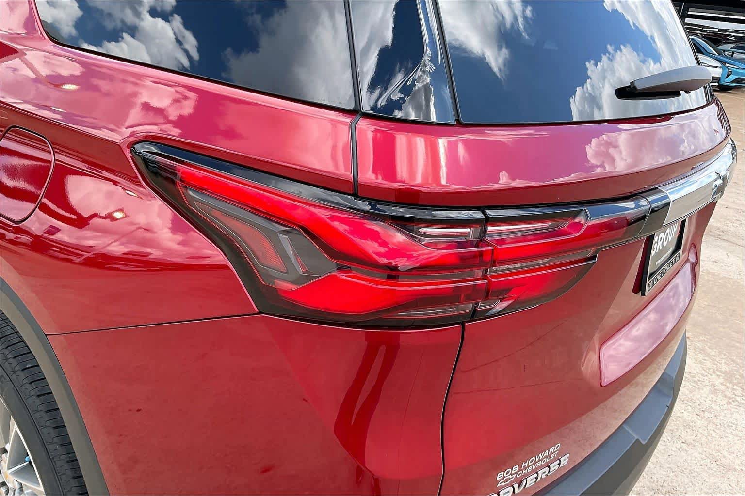 Used 2023 Chevrolet Traverse LT FWD image 26