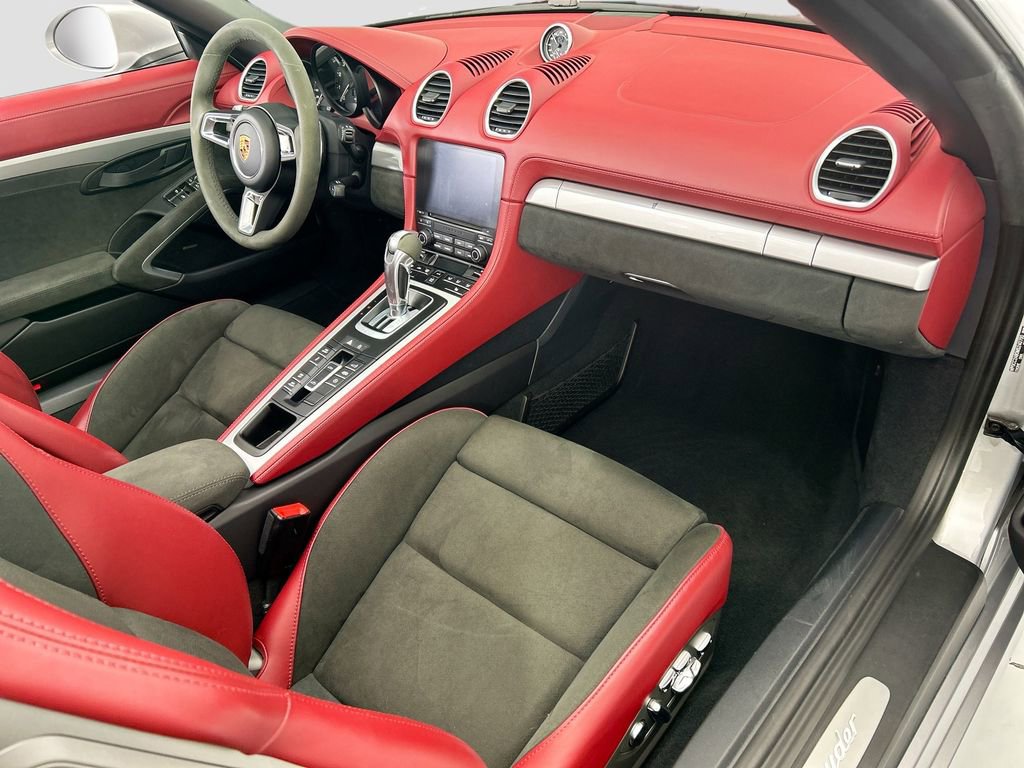 Used 2021 Porsche 718 Boxster Spyder RWD image 15