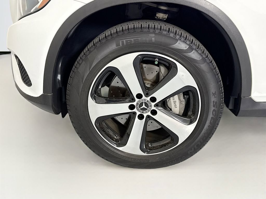 Used 2019 Mercedes-Benz GLC 350e 4MATIC image 30