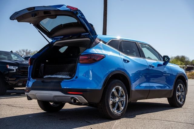 New 2026 Chevrolet Blazer LT w/ LPO, Cargo Package FWD image 5