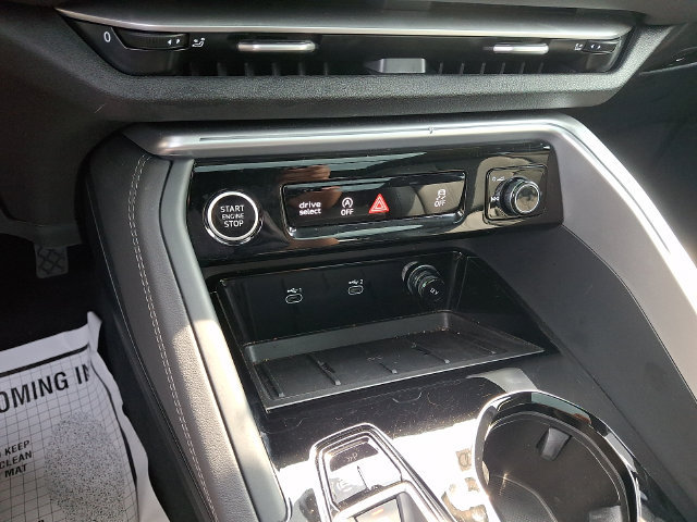 Certified 2025 Audi Q5 Premium w/ Convenience Package AWD/4WD image 15