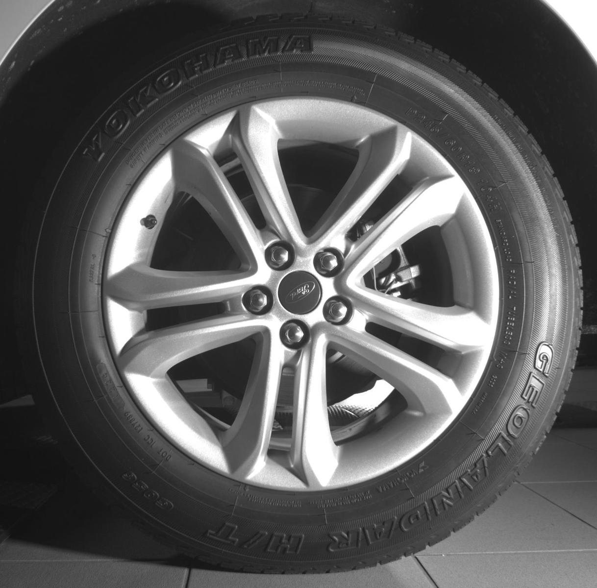 Used 2019 Ford Edge SEL FWD image 13