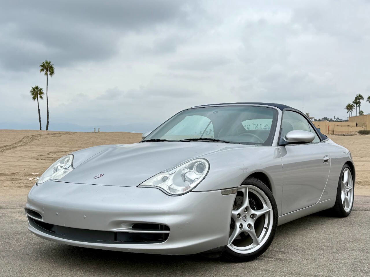 Used 2003 Porsche 911 Carrera image 2