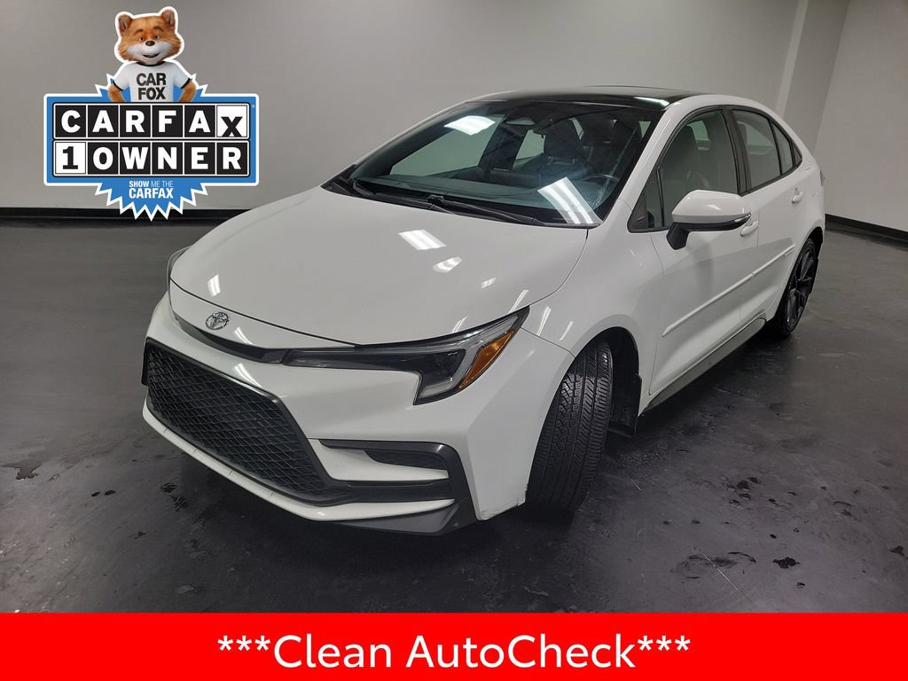 Used 2024 Toyota Corolla XSE FWD image 4