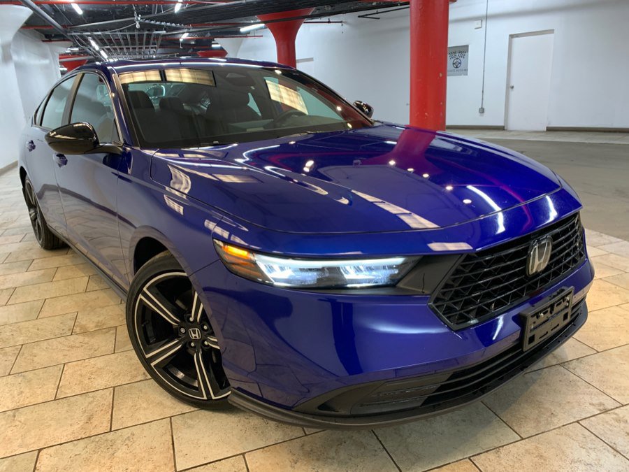 Used 2024 Honda Accord Sport image 2