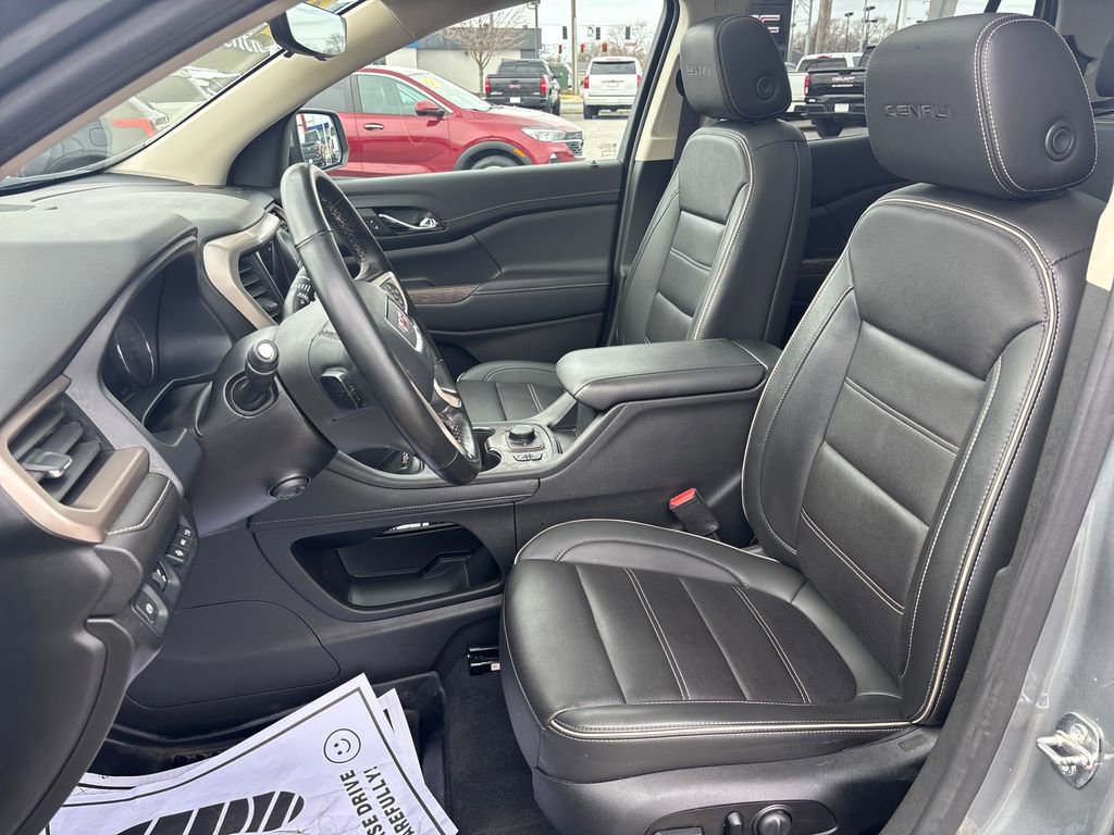 Used 2023 GMC Acadia Denali w/ Denali Ultimate Package image 14