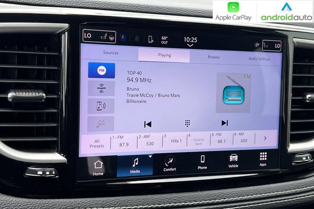 Used 2023 Chrysler Pacifica Touring-L AWD/4WD image 21