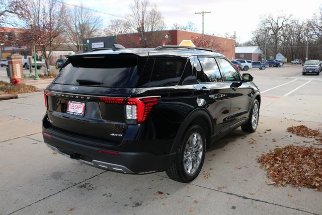 New 2026 Ford Explorer Active w/ Active Comfort Package image 7