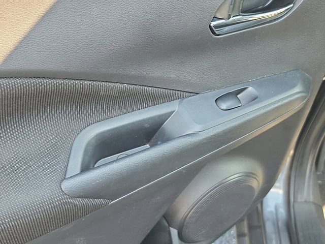 Used 2023 Nissan Kicks SV image 11