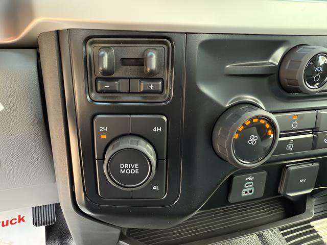 New 2025 Ford F450 XL image 17