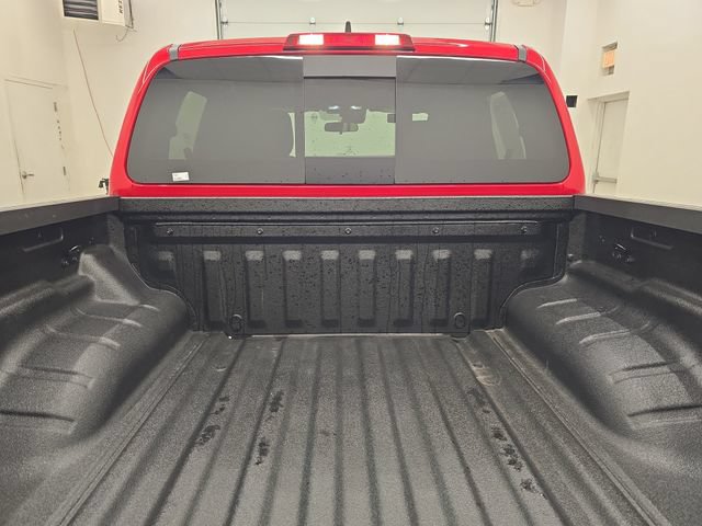 Used 2025 Nissan Frontier PRO-4X AWD/4WD image 16