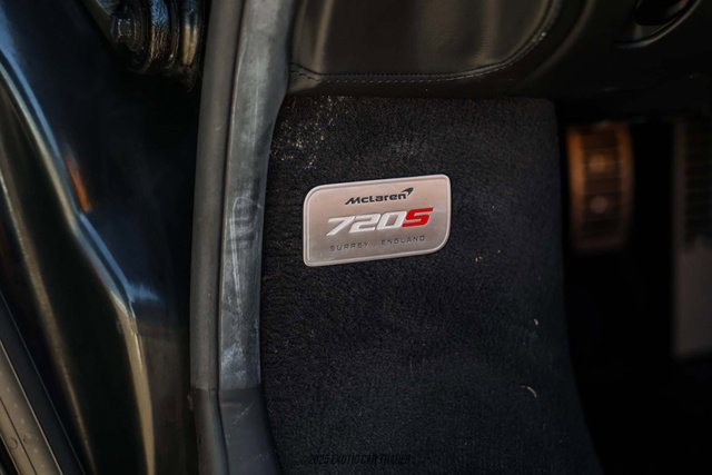 Used 2022 McLaren 720S Spider image 36