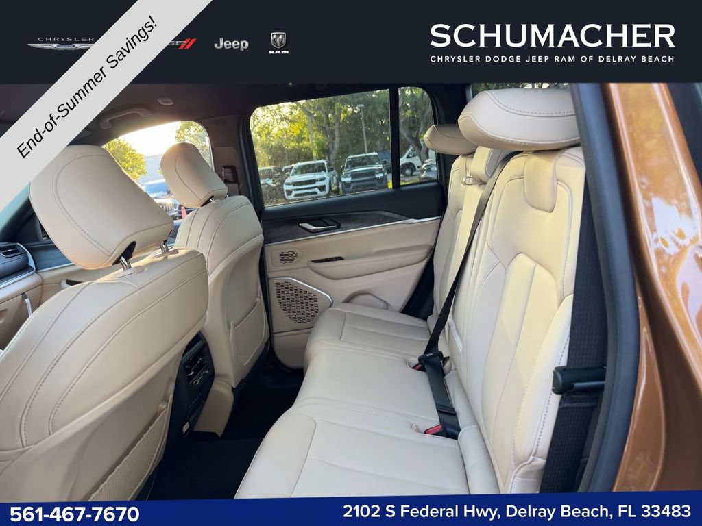 New 2026 Jeep Grand Cherokee Limited RWD image 14
