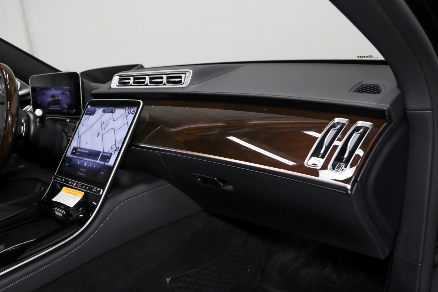 Used 2026 Mercedes-Benz Maybach S 580 4MATIC image 30