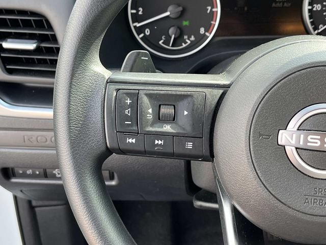 Used 2023 Nissan Rogue S AWD/4WD image 27