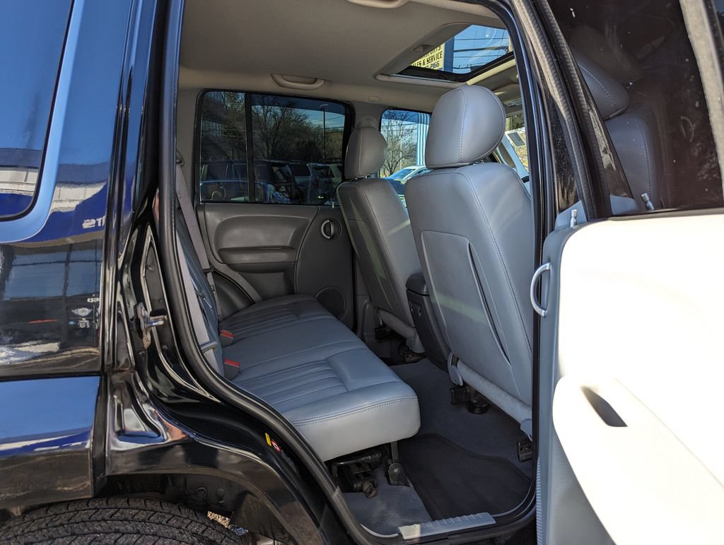 Used 2005 Jeep Liberty Limited AWD/4WD image 34