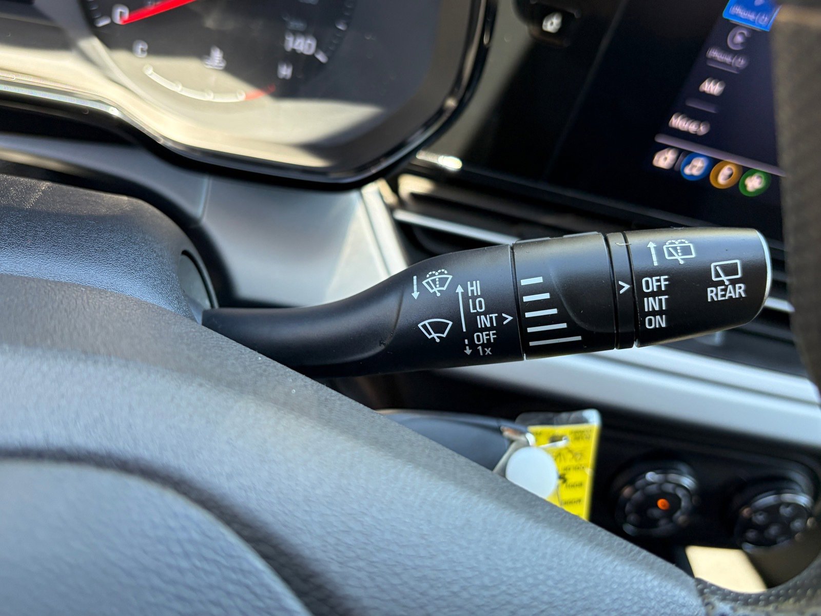 Used 2025 Chevrolet Trax LS image 25
