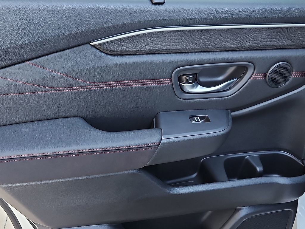 Used 2026 Honda Pilot Black Edition image 16