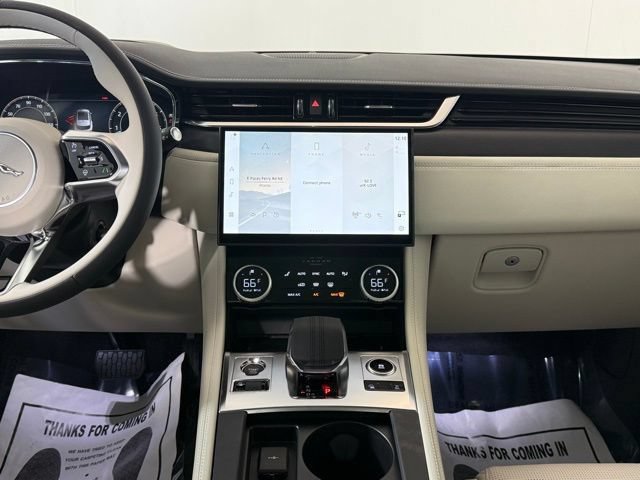 Used 2026 Jaguar F-PACE R-Dynamic S AWD/4WD image 23