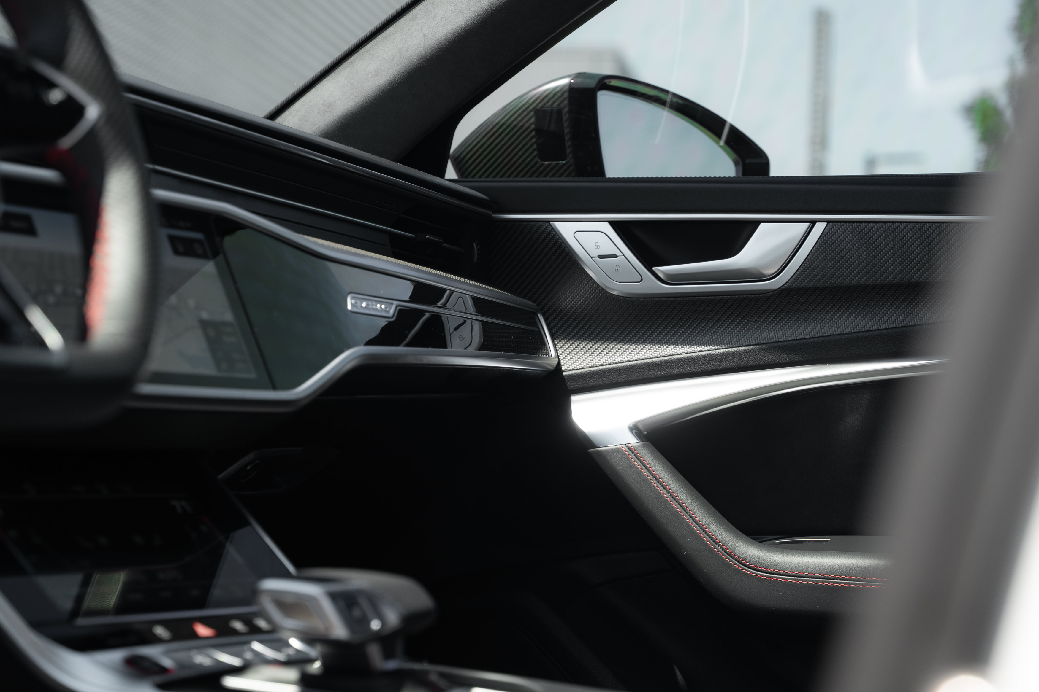 Certified 2025 Audi RS 6 performance AWD/4WD image 21