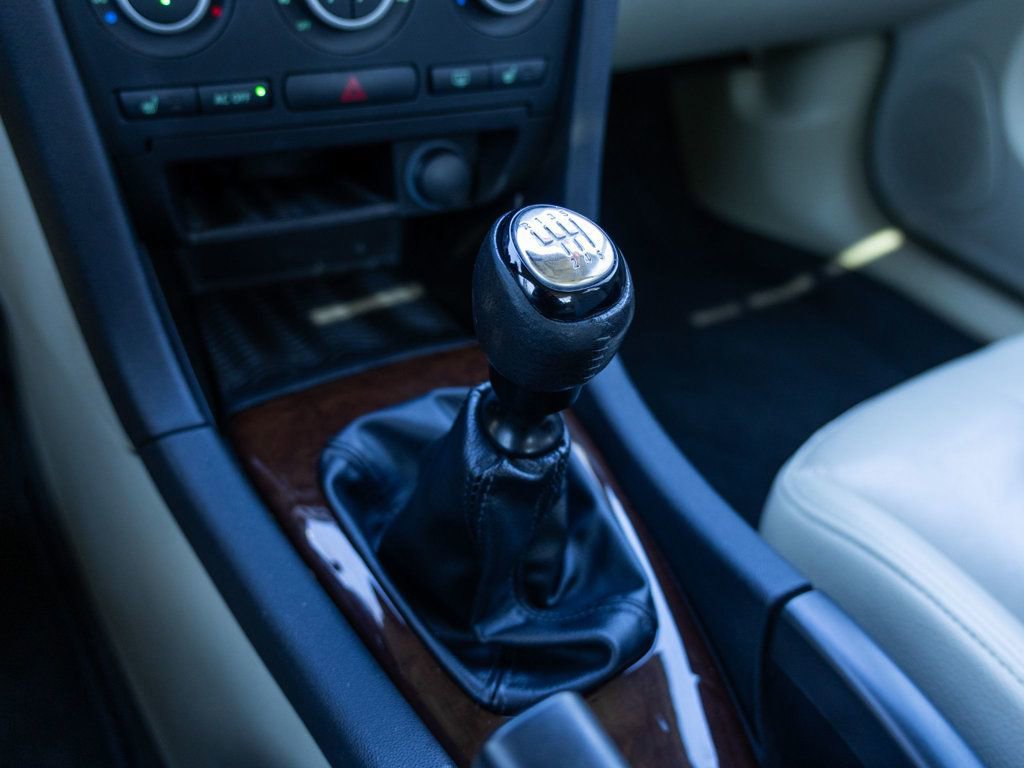 Used 2008 Saab 9-3 2.0T w/ Moonroof Package image 29