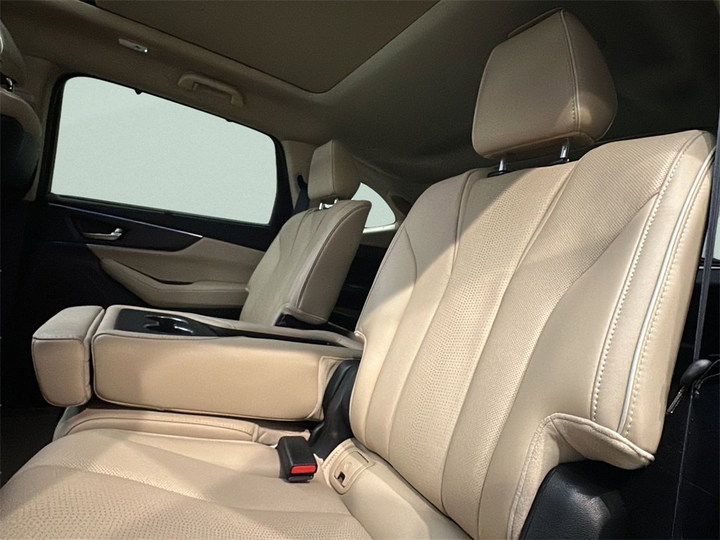 Used 2023 Acura MDX SH-AWD w/ Advance Package image 12