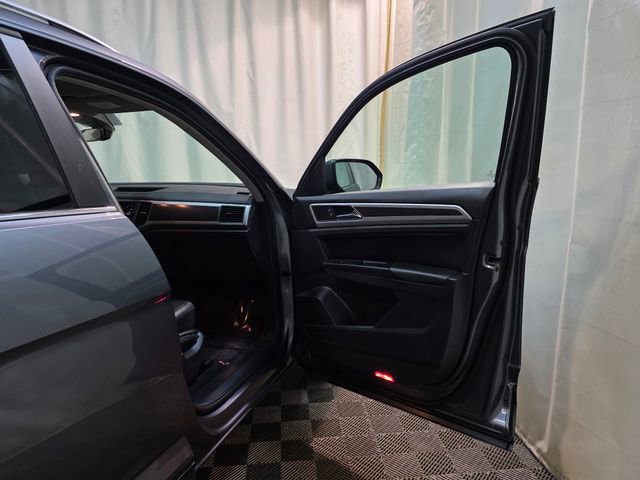 Used 2018 Volkswagen Atlas SE image 36