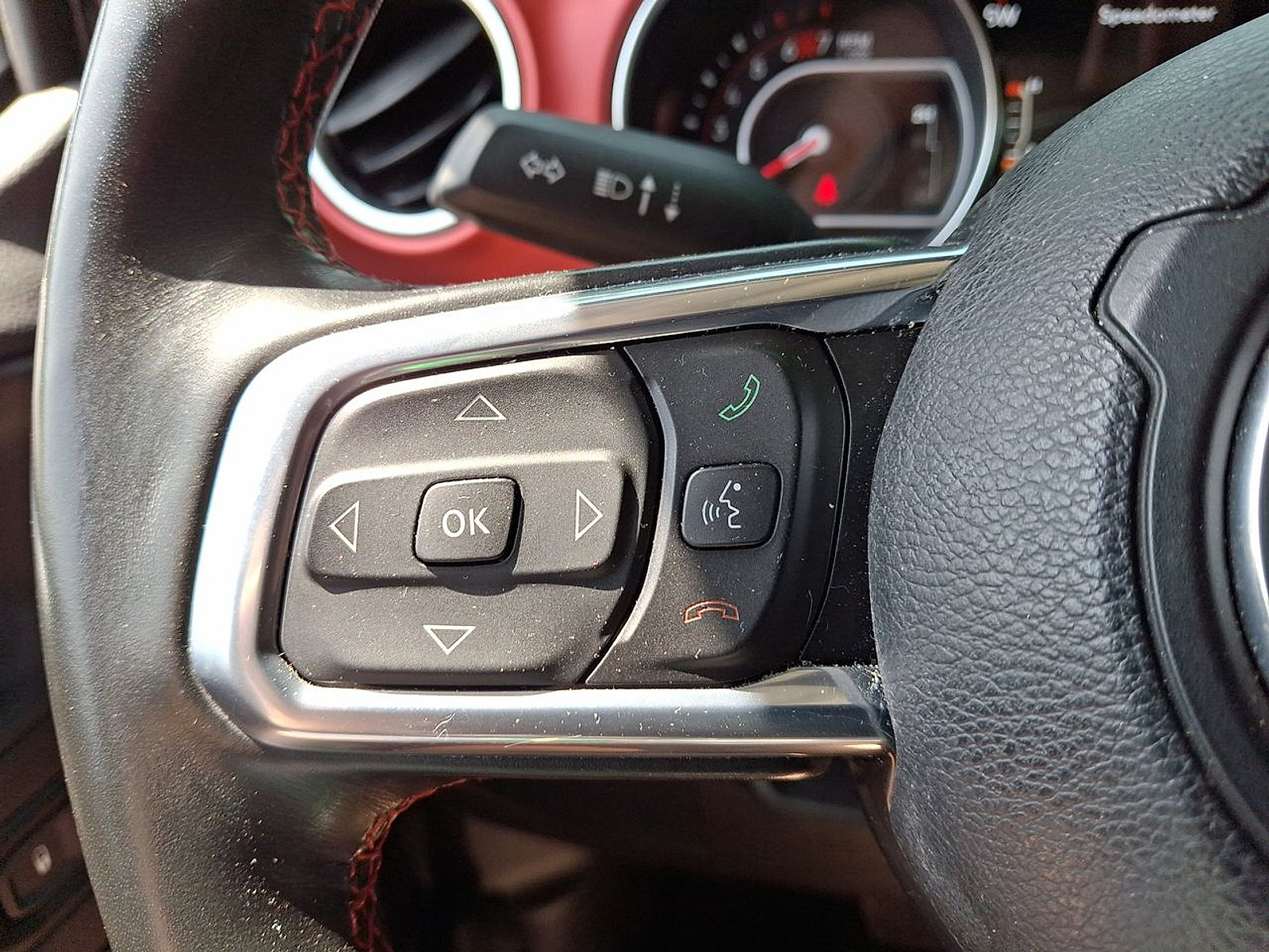 Used 2022 Jeep Wrangler Unlimited Rubicon w/ LED Lighting Group AWD/4WD image 23