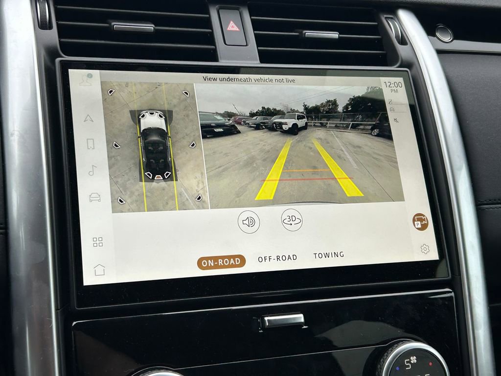 Used 2025 Land Rover Discovery S image 40