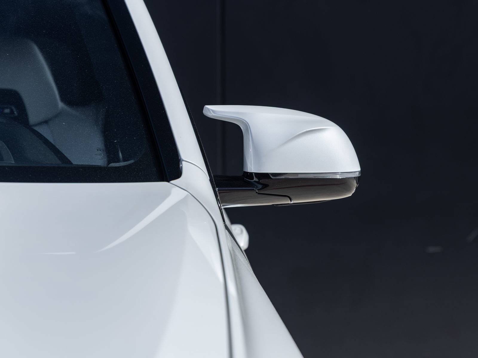 Used 2022 BMW X5 M w/ Executive Package image 17