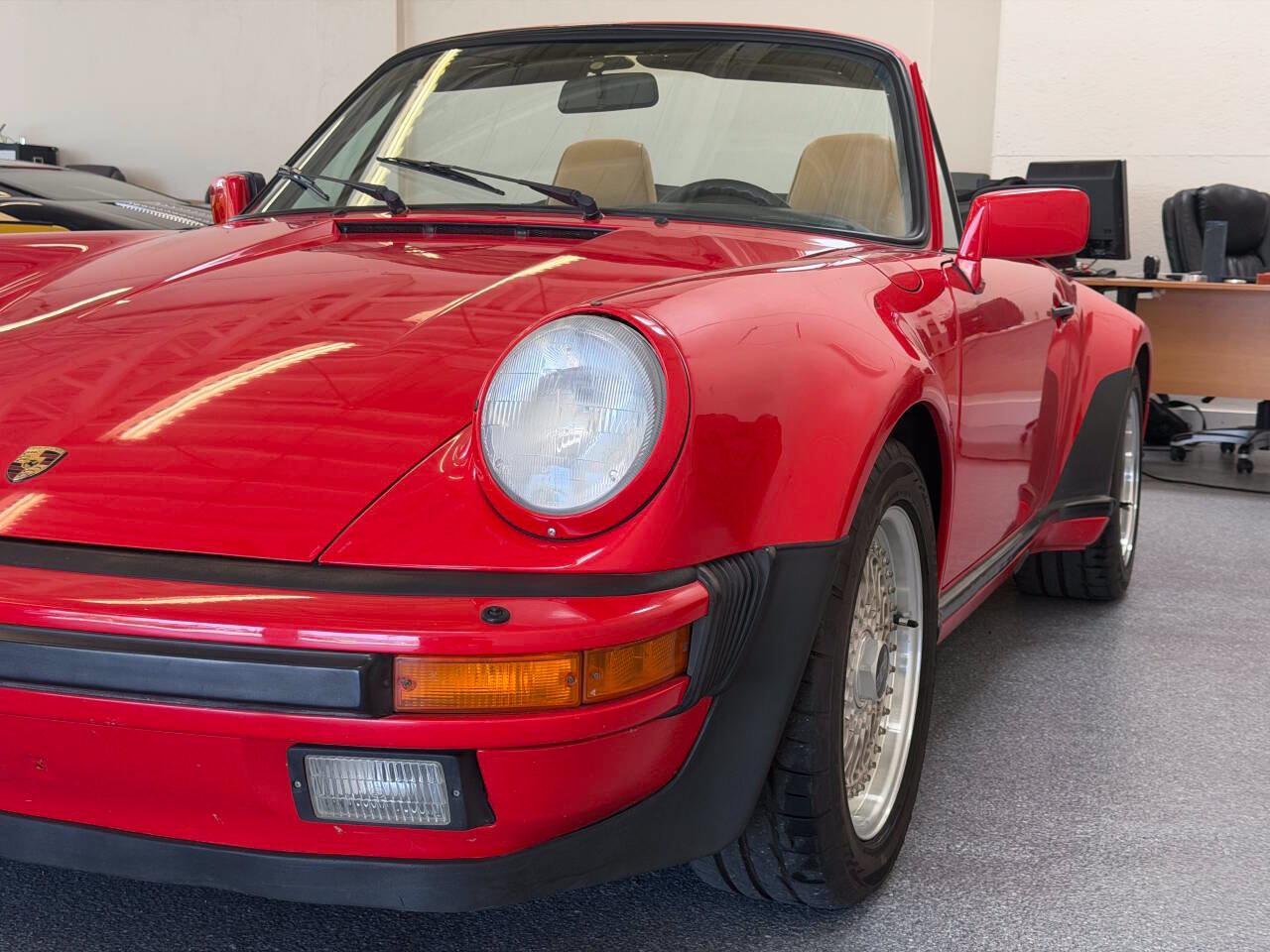 Used 1988 Porsche 911 Carrera RWD image 13