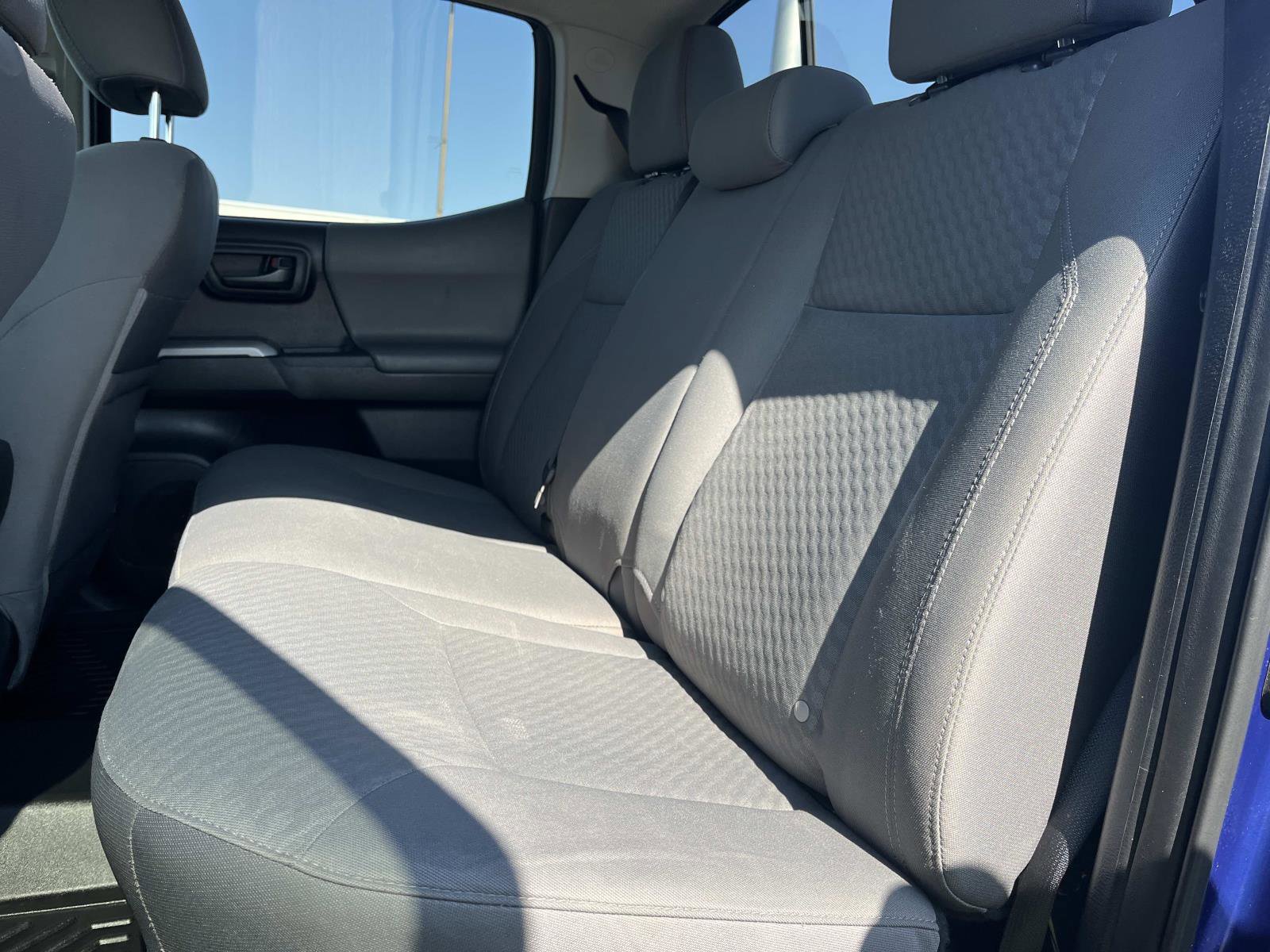 Used 2022 Toyota Tacoma SR5 AWD/4WD image 23