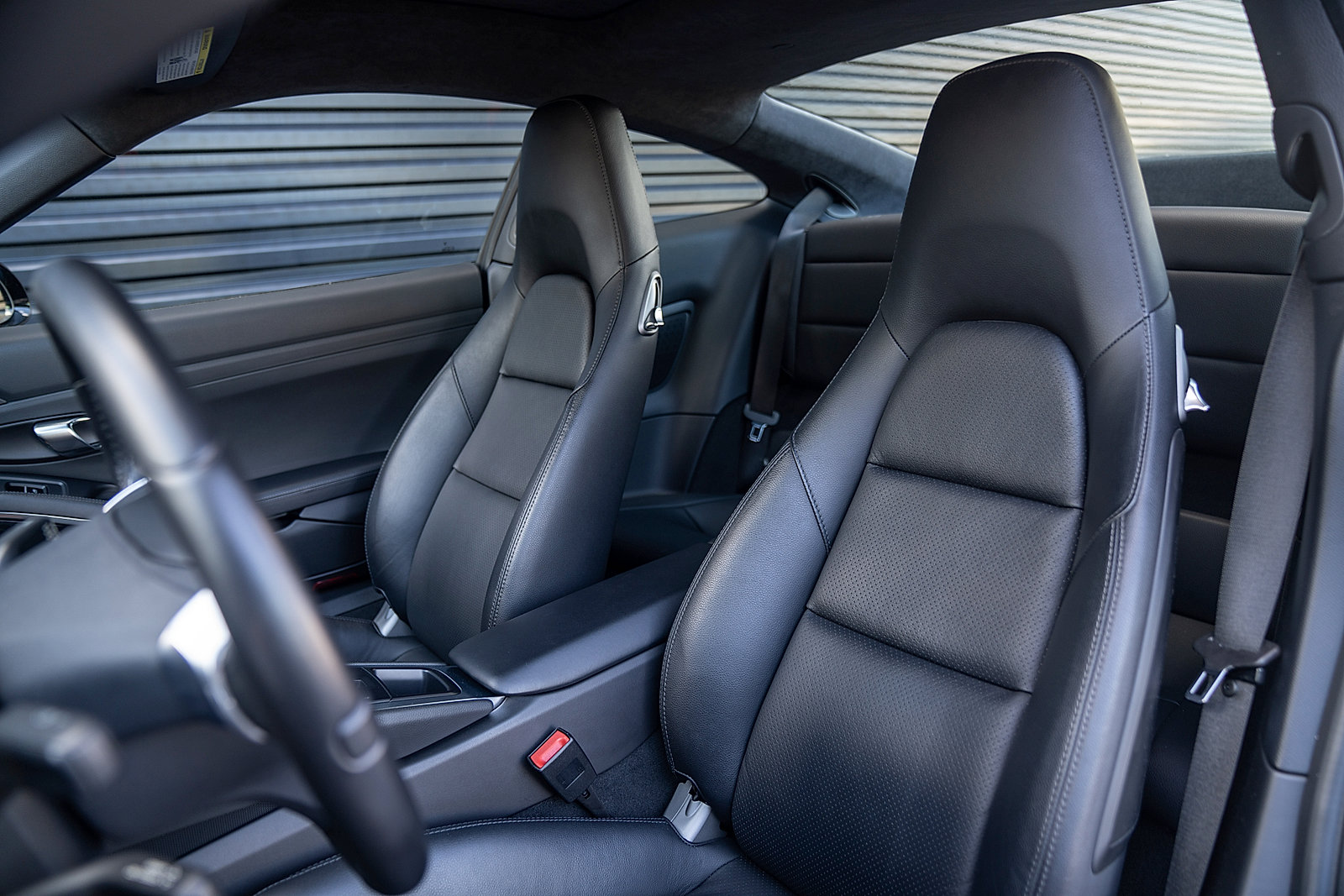 Certified 2016 Porsche 911 Carrera RWD image 5