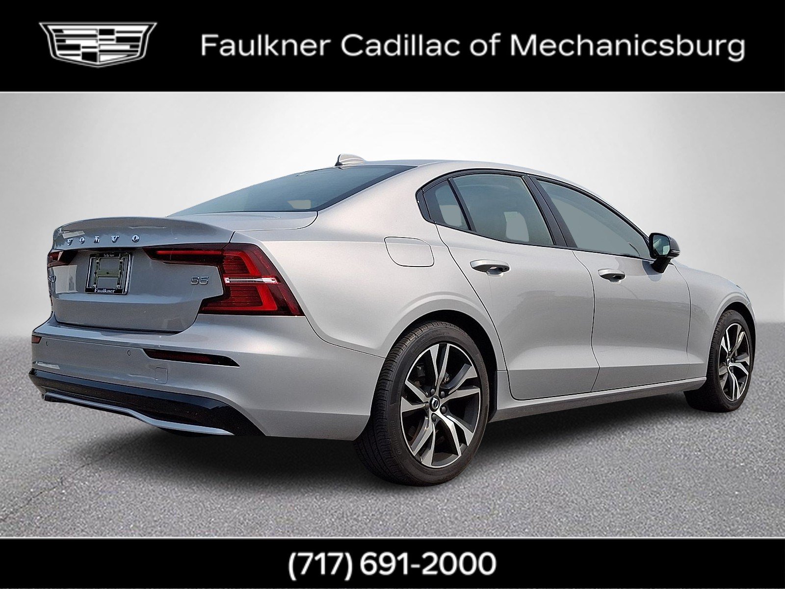 Used 2025 Volvo S60 B5 Core FWD image 4