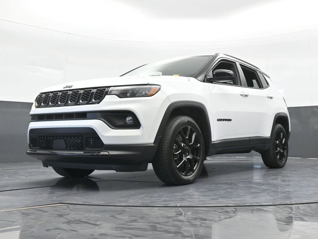 Used 2024 Jeep Compass Latitude w/ Convenience Group AWD/4WD image 52