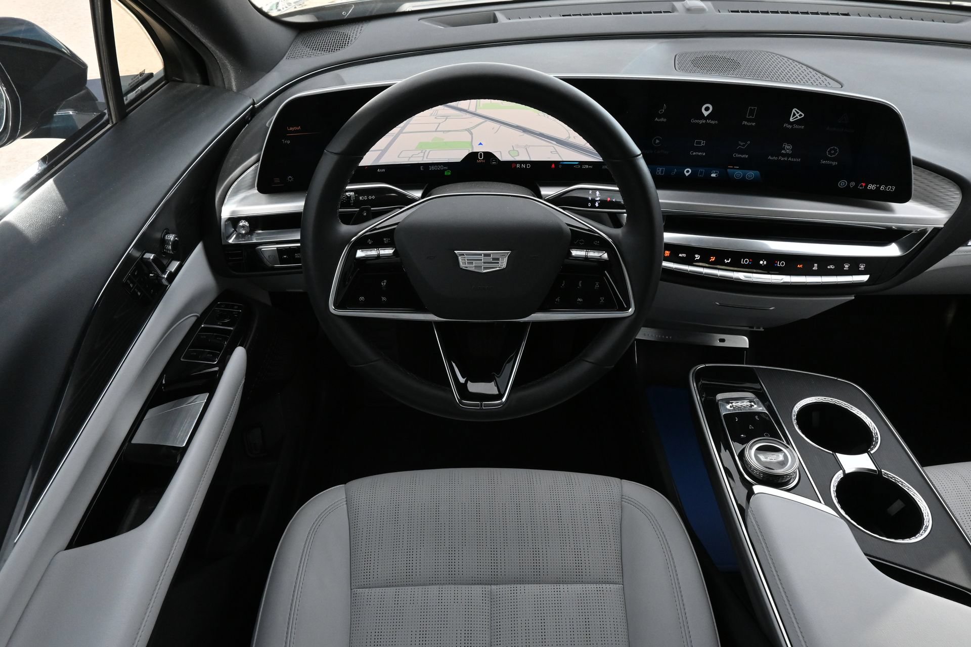 Used 2024 Cadillac Lyriq Luxury RWD image 10