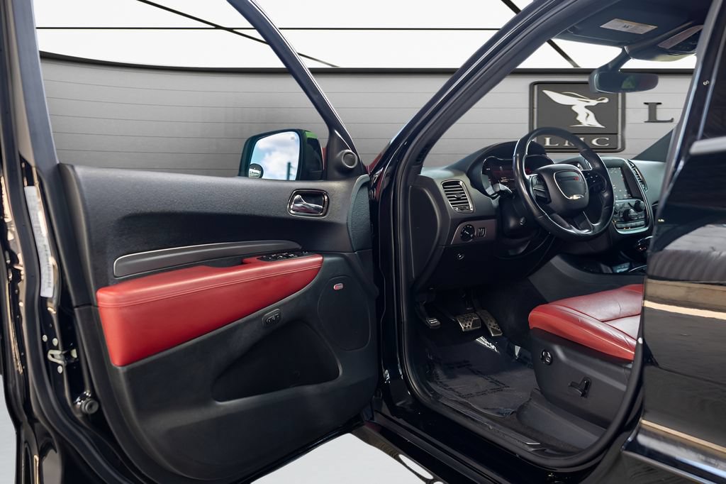 Used 2018 Dodge Durango R/T w/ Blacktop Package AWD/4WD image 31