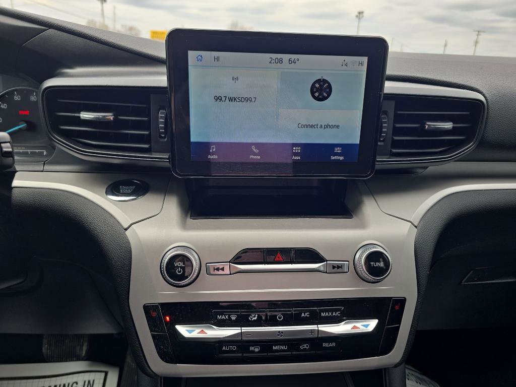 Used 2024 Ford Explorer XLT image 26