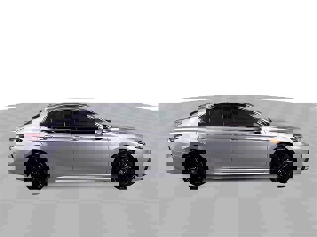 Used 2024 Toyota Camry XSE w/ Cold Weather Package image 9