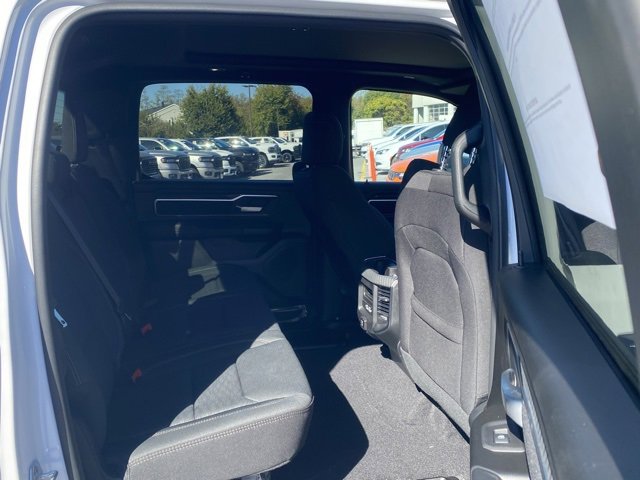 New 2026 RAM 1500 4x4 Crew Cab image 30