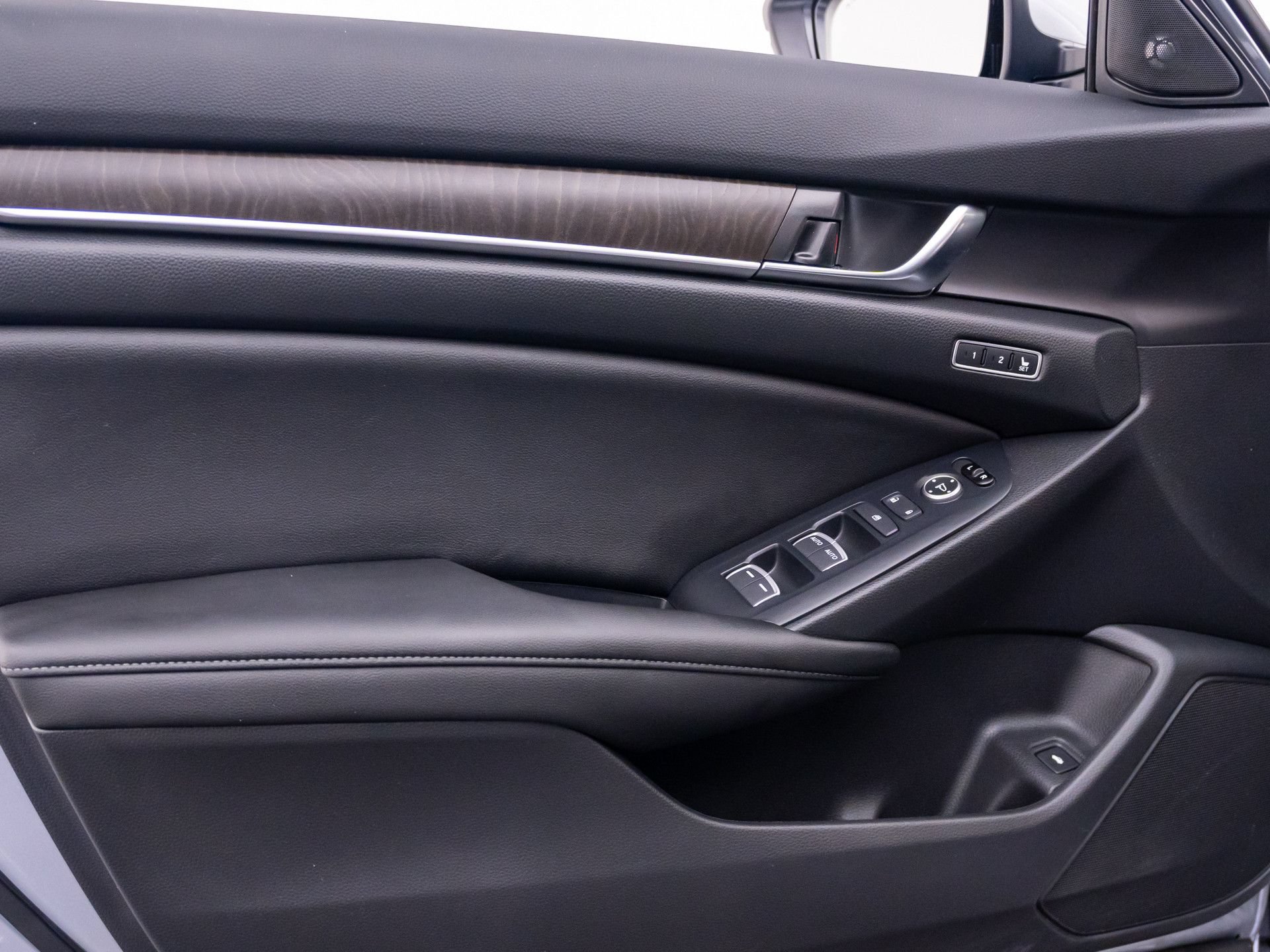 Used 2020 Honda Accord EX-L image 12