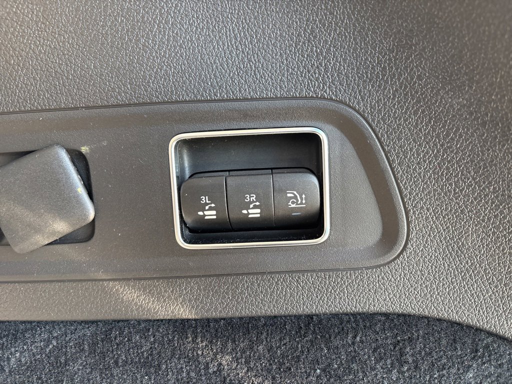 Used 2022 Mercedes-Benz GLS 450 4MATIC image 8