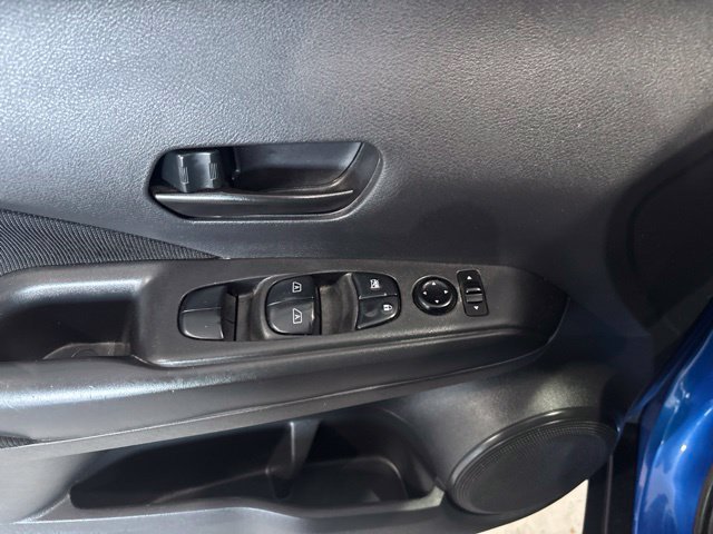 Used 2022 Nissan Kicks S FWD image 12