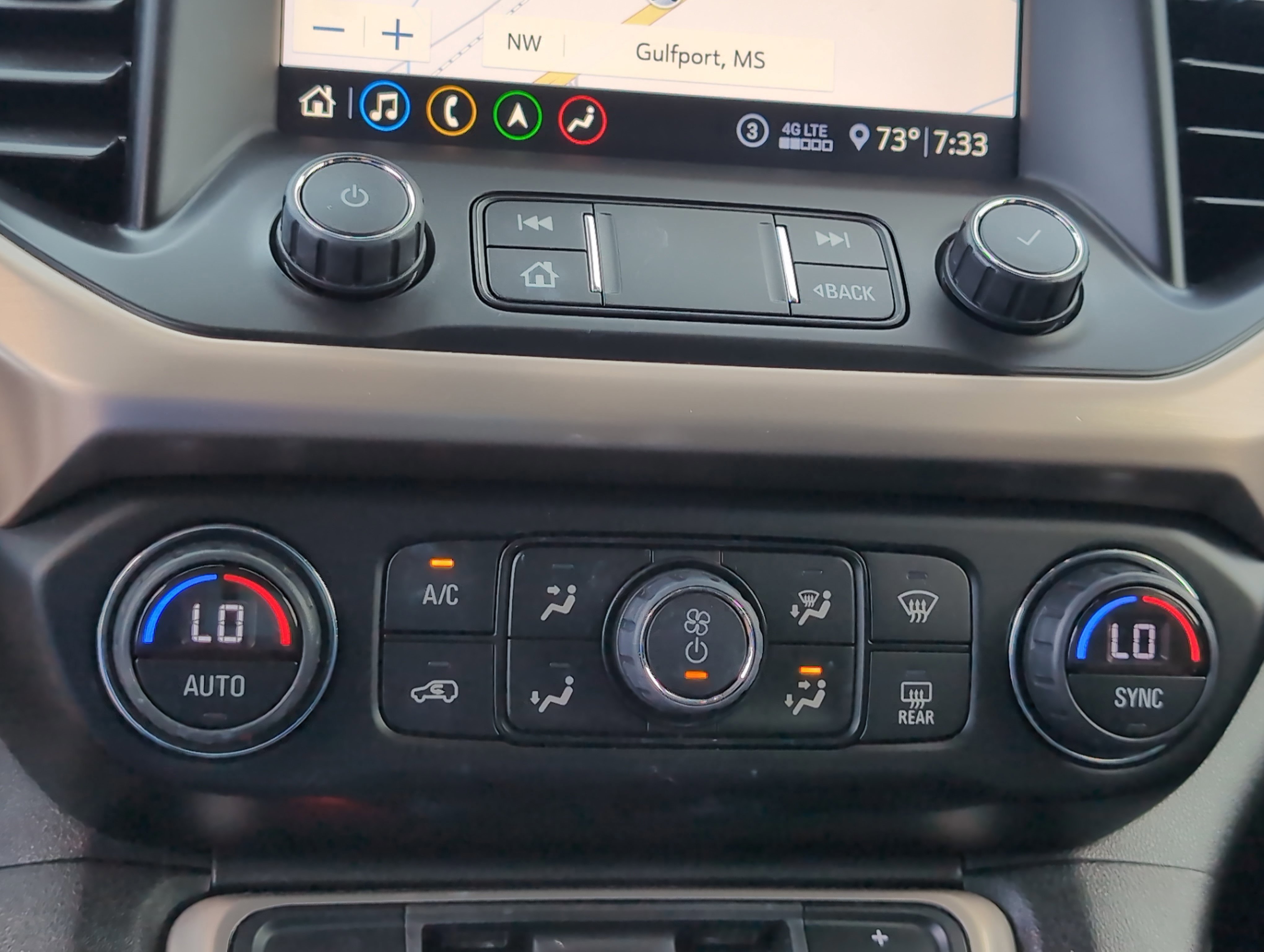 Used 2020 GMC Acadia Denali w/ LPO, Floor Liner Package image 17