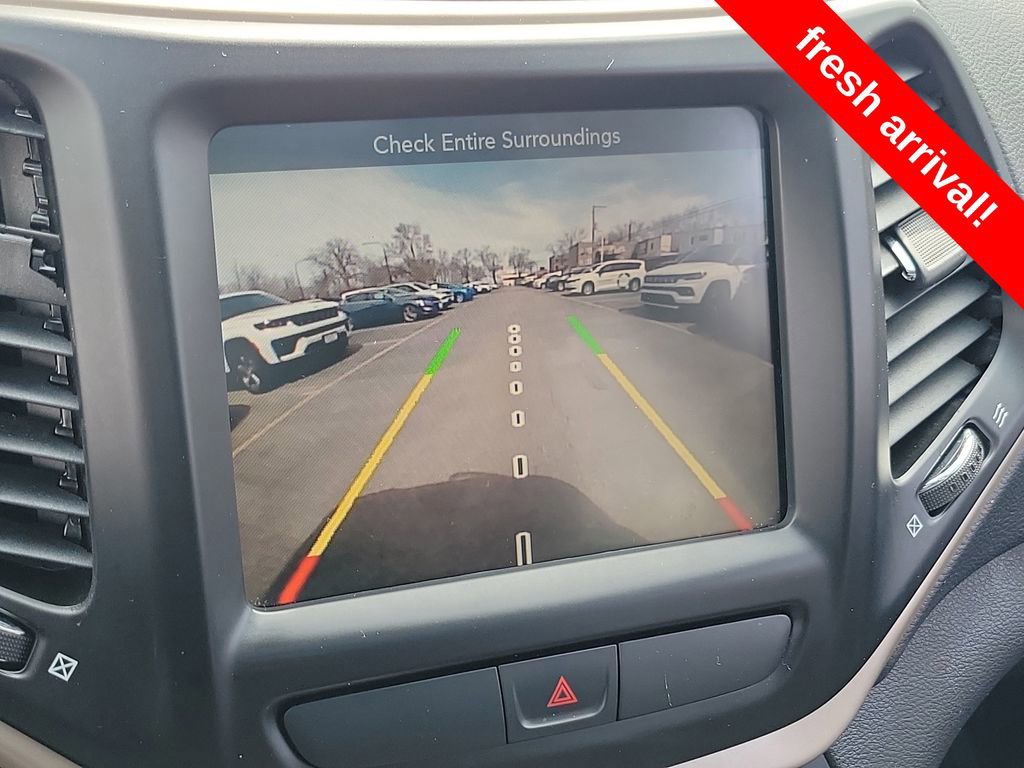 Used 2015 Jeep Cherokee Limited image 28