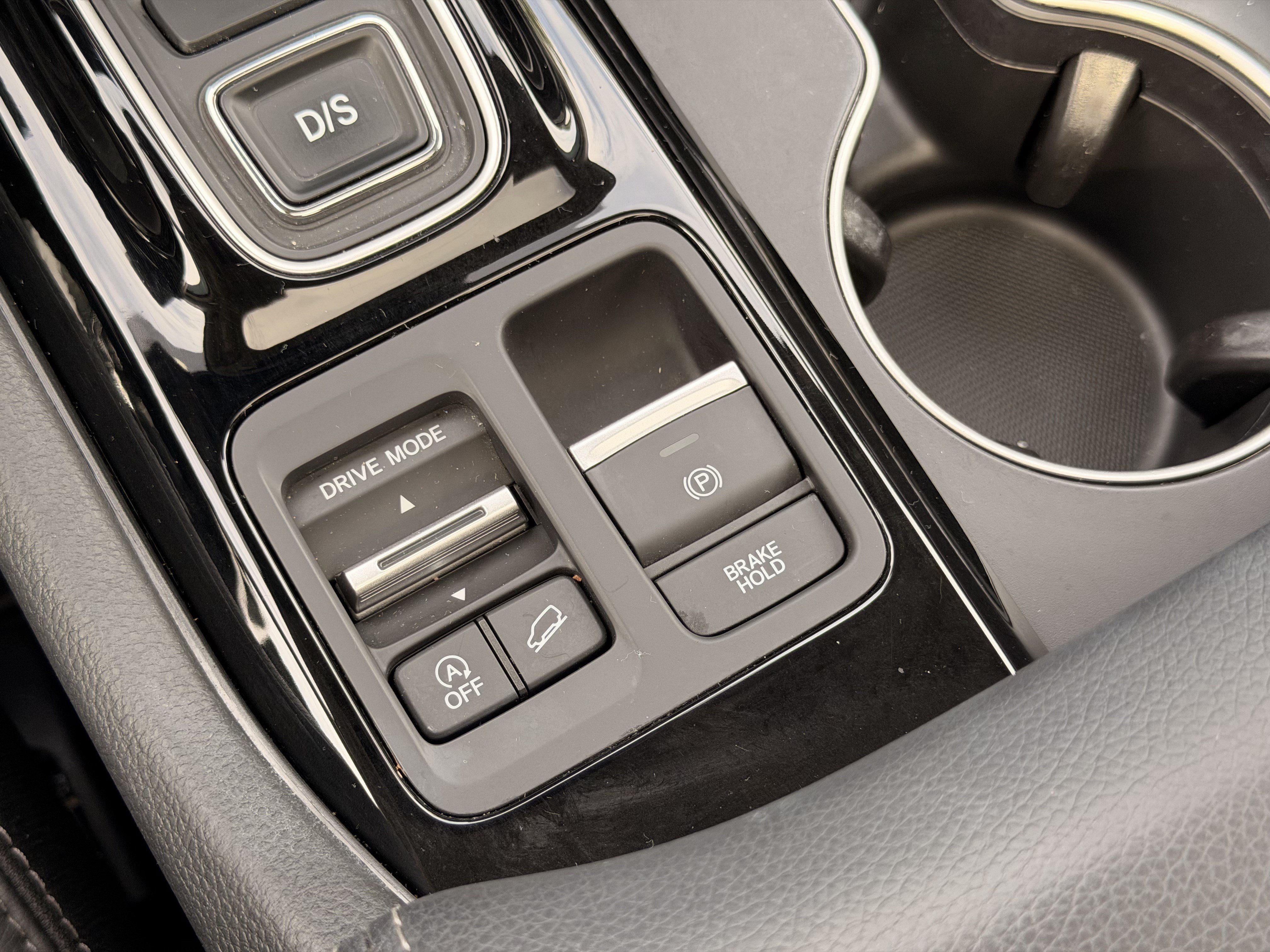Used 2025 Honda Pilot Touring image 25