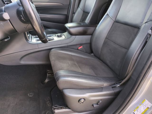 Used 2020 Jeep Grand Cherokee Laredo w/ Quick Order Package 2BN North image 12