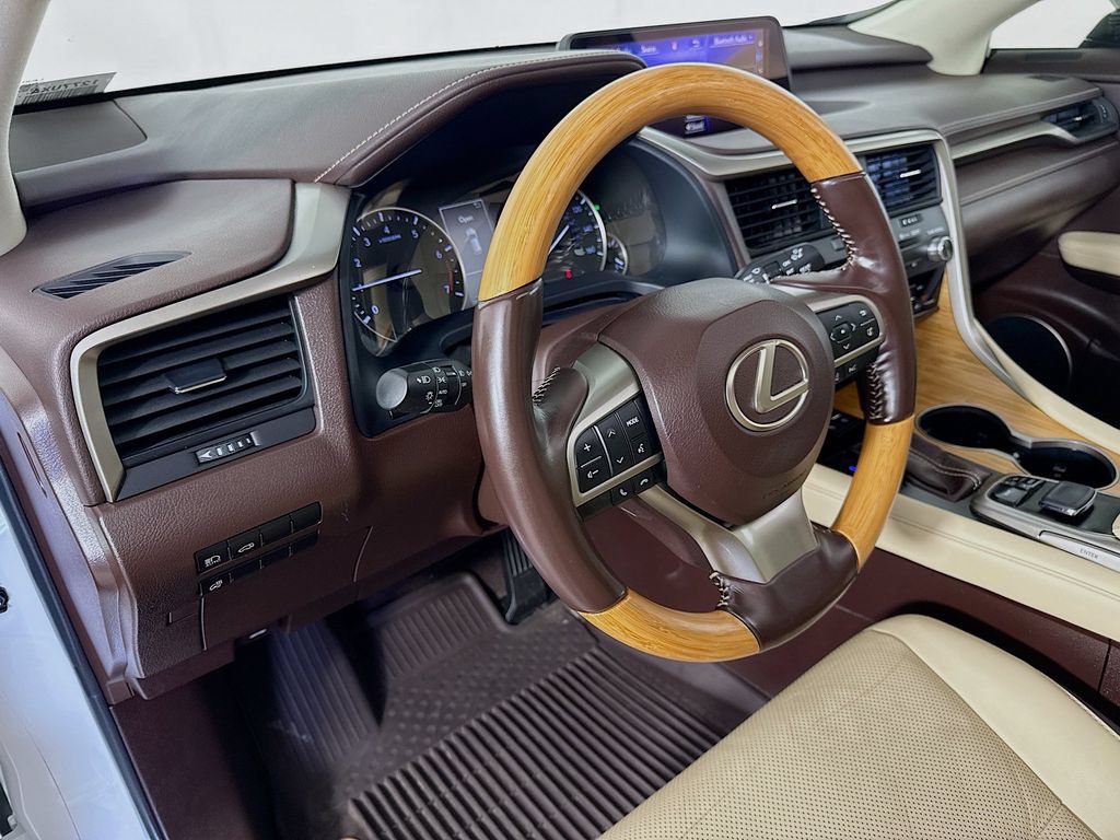 Used 2018 Lexus RX 350L FWD image 9