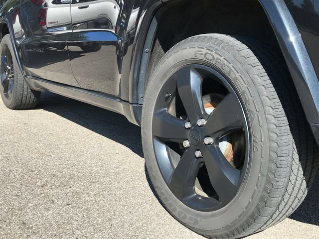 Used 2015 Jeep Grand Cherokee Altitude AWD/4WD image 32